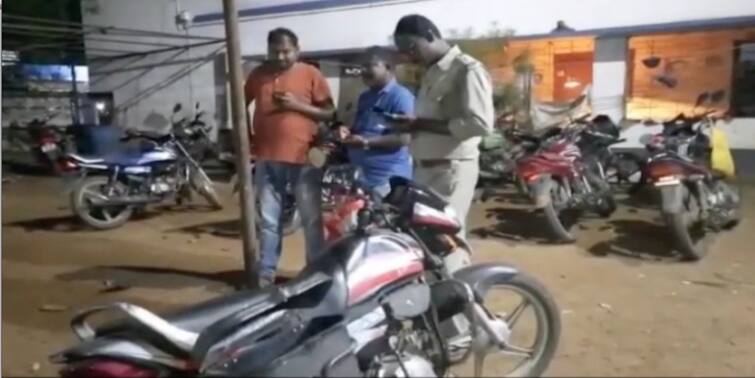 paschim medinipur, lakhs of rupees looted from motorbike by showing firearms Paschim Medinipur: 'খেলনা' বন্দুক দেখিয়ে লুঠ ৪ লাখ টাকা! তদন্তে পুলিশ
