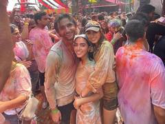 आलिया कश्यप ने बेस्टफ्रेंड खुशी कपूर के साथ खेली होली, फैंस बोले-स्टार किड्स की होली