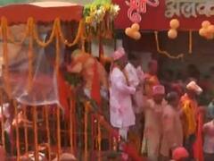 Bhagwan Narsingh Holikotsav: गोरखपुर में निकाली गई भगवान नरसिंह होलिकोत्सव रथयात्रा, योगी आदित्यनाथ हुए शामिल