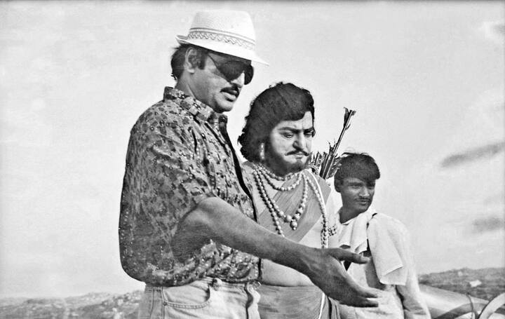 ఎన్టీఆర్తో.. - Image Credit: Mohan Babu/Twitter