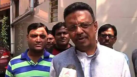 Covid Vaccination: সোমবার থেকে পুর স্বাস্থ্যকেন্দ্রগুলোতেই মিলবে ১২-১৪ বছর বয়সীদের ভ্যাকসিন।Bangla News