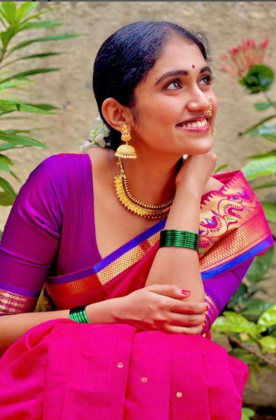 सैराट चित्रपटातून आपल्या अभिनय कारकिर्दीची सुरुवात करणाऱ्या आर्ची अर्थात रिंकू राजगुरू आज यशाच्या शिखरावर विराजमान आहे.(Photo : @iamrinkurajguru/IG)