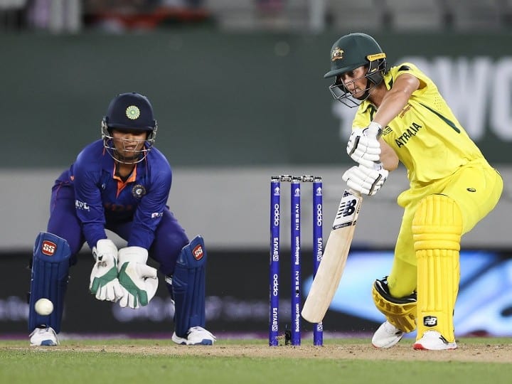 Women's World Cup: ऑस्ट्रेलिया से रोमांचक मुकाबले में भारत की हार, सेमीफाइनल की राह हुई मुश्किल