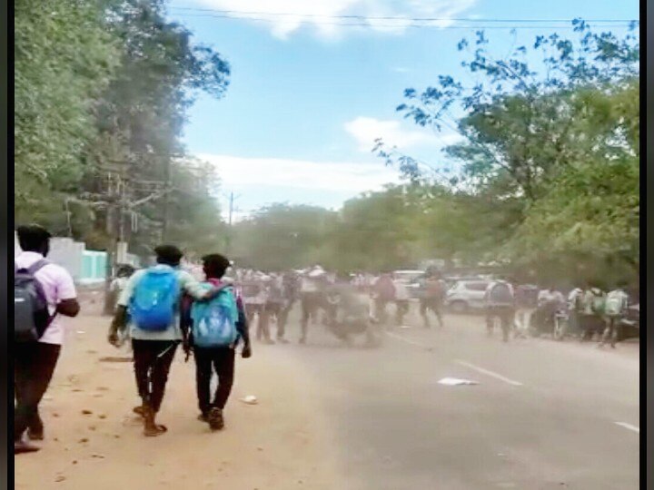 ராமநாதபுரம் மாவட்ட பள்ளிகளில் பற்றி எரியும் சாதீ...! கைதாகி கருகும் மாணவ மலர்கள்...!