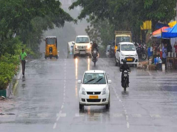 Hyderabad weather rains lashed some parts city traffic jam Hyderabad : హైదరాబాద్ లోని పలు ప్రాంతాల్లో భారీ వర్షం, నగరవాసులకు కాస్త ఉపశమనం!