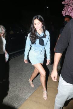 फैमिली के साथ डिनर पर स्पॉट हुए कैटरीना कैफ और विक्की कौशल, शानदार लुक मे नजर आईं एक्ट्रेस