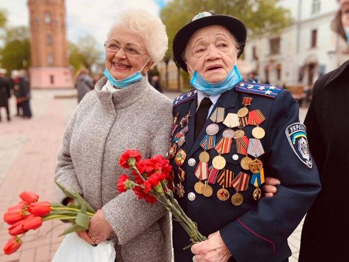 Meet 98-Year-Old Woman Offering To Join Ukraine's Military To Fight Russian Invasion Meet 98-Year-Old Woman Offering To Join Ukraine's Military To Fight Russian Invasion