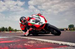 Ducati Panigale V2 বিশেষ বাইক এল বাজারে, দাম ২১.৩ লক্ষ টাকা