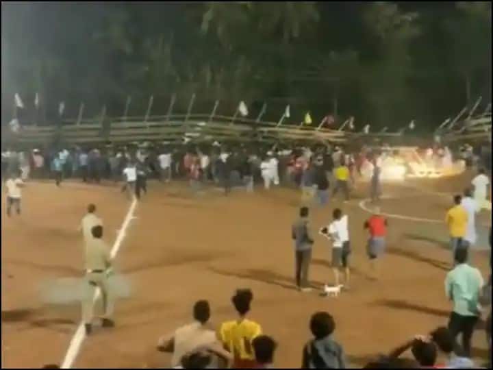 kerala football match audience gallery suddenly collapsed over 200 injured धक्कादायक! हजारो लोक पाहत होते लाईव्ह सामना, अचानक स्टेडिअमची गॅलरी कोसळली, 200 जखमी
