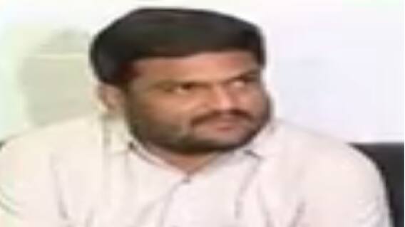 સમાચાર શતકઃ કોંગ્રેસના બે નેતાઓનો ડખો પહોંચ્યો દિલ્હી સુધી, શું છે સમગ્ર વિવાદ?