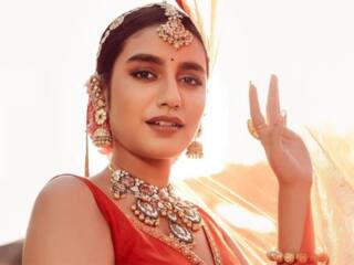 विंक गर्ल प्रिया प्रकाश वारियर ने लेटेस्ट तस्वीरों में दिखाया ऐसा अंदाज, देखने वाले रह गए दंग