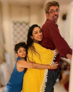 एक नज़र डालिए अनुपमा की रियल लाइफ जिंदगी पर, परिवार के साथ खुशनुमा पल बिताते हुए रूपाली गांगुली की वायरल तस्वीरें