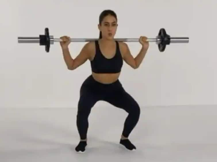 sara ali khan share hardcore workout video on instagram  પરફેક્ટ ફિગર માટે તનતોડ મહેનત કરે છે સારા અલી ખાન, વીડિયોમાં જોવા મળી ઝલક