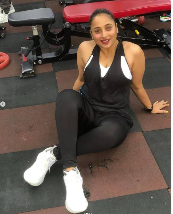 ਰਾਣੀ ਇਨ੍ਹੀਂ ਦਿਨੀਂ ਫਿਟਨੈੱਸ ਫ੍ਰੀਕ ਬਣੀ ਹੋਈ ਹੈ ਅਤੇ ਆਪਣੀ ਫਿਟਨੈੱਸ 'ਤੇ ਕਾਫੀ ਧਿਆਨ ਦੇ ਰਹੀ ਹੈ। ਵਰਕਆਊਟ ਦੌਰਾਨ ਰਾਣੀ ਅਕਸਰ ਆਪਣੀਆਂ ਇੰਸਟਾਗ੍ਰਾਮ ਤਸਵੀਰਾਂ ਸ਼ੇਅਰ ਕਰਦੀ ਰਹਿੰਦੀ ਹੈ।