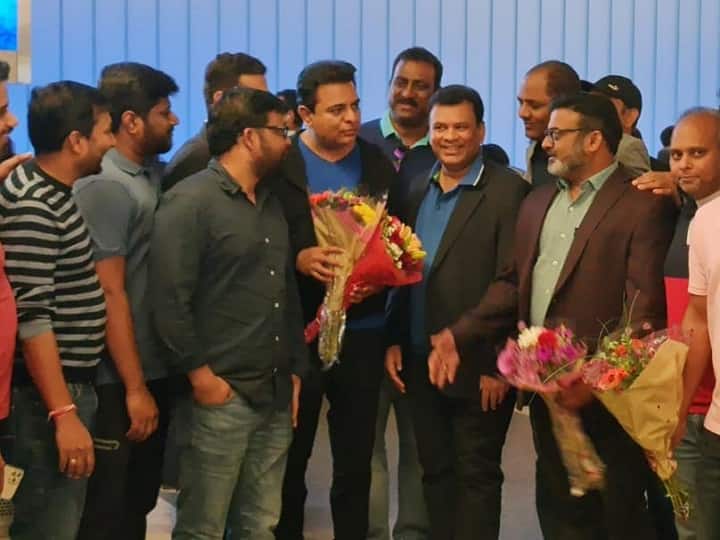 KTR America Tour: Minister KTR gets grand welcome by Telangana NRIs in America