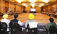 ਮੀਟਿੰਗ ਤੋਂ ਬਾਅਦ ਦੇਖੋ ਕੀ ਬੋਲੇ ਆਪ ਵਿਧਾਇਕ, ਕੇਜਰੀਵਾਲ ਤੇ ਭਗਵੰਤ ਮਾਨ ਨੇ ਦਿੱਤੇ ਸਖ਼ਤ ਆਦੇਸ਼