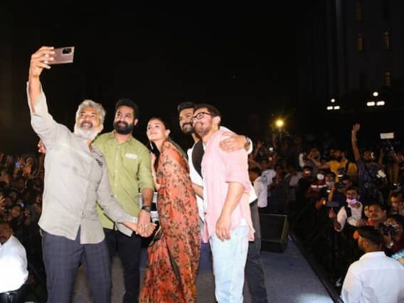 Amir Khan Dances To Naatu Naatu Song | RRR Delhi Event | NTR | Ram Charan | ABPDesam