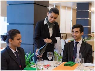 2 से 3 लाख प्रतिमाह कमाना चाहते हैं तो 12वीं के बाद करें ये कोर्स, देश में ही नहीं विदेशों में भी पा सकते हैं नौकरी