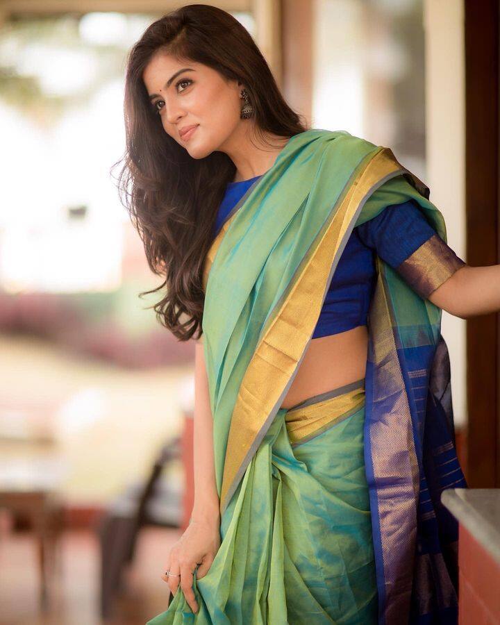 என்னை நான் உன்னிடம் அள்ளி கொடுக்க