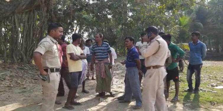 Purba Medinipur: Hanging dead body of couple found in Bhagabanpur, cops suspect suicide Purba Medinipur News: ভগবানপুরে যুগলের ঝুলন্ত দেহ উদ্ধার, প্রেমের জন্য আত্মহত্যা? তদন্তে পুলিশ