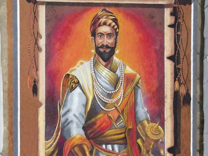 शिवजयंती निमित्त महाराजांना या कलाकृतीद्वारे अभिवादन करण्यात आलं.