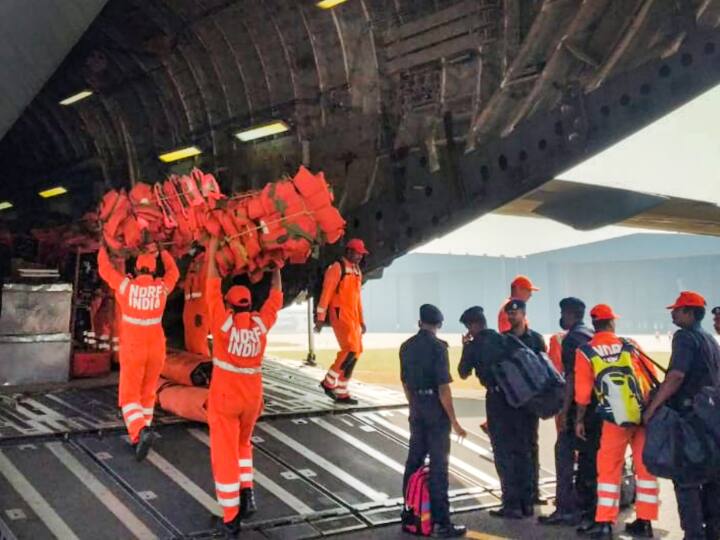 Cyclone Asani 2022 Rains, strong winds Parts of Andaman Nicobar Island due to Asani Normal Life affected Cyclone Asani: Deep Depression Over Southeast Bay Of Bengal To Intensify In Next 24 Hours