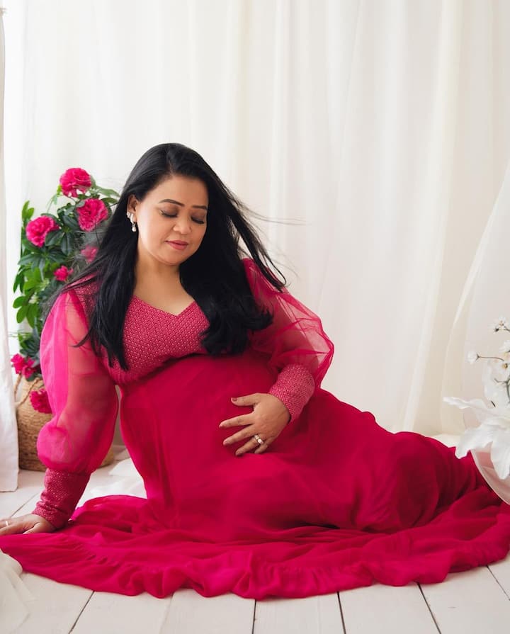 Bharti is expecting the baby in the first week of April. On her YouTube channel, LOL Life Of Limbachiyaa's, she revealed her pregnancy last year. (Image Source: Instagram/bharti.laughterqueen)