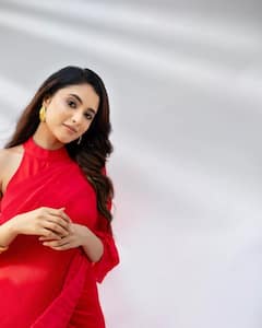 Priyanka Arul Mohan: రెడ్ శారీలో 'గ్యాంగ్ లీడర్' బ్యూటీ, ఎంత అందంగా ఉందో