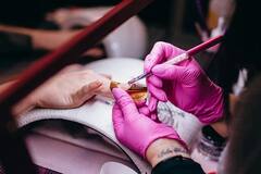 Health Tips: বাড়িতেই চটজলদি নখের পরিচর্চা, রইল টিপস