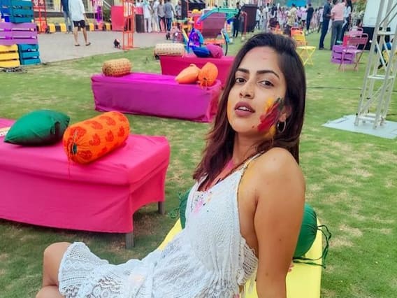 Amala Paul: అందాల అమలా హోలీ రోజున అలా Amala Paul: అందాల అమలా హోలీ రోజున అలా