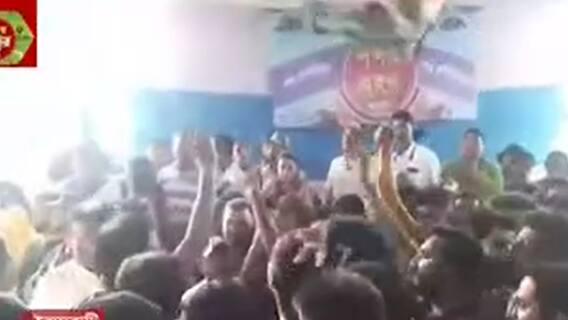 Hoogly: হুগলির বৈদ্যবাটি পুরসভার চেয়ারম্যানের বিরুদ্ধে তৃণমূল কর্মীদের একাংশের বিক্ষোভ। Bangla News