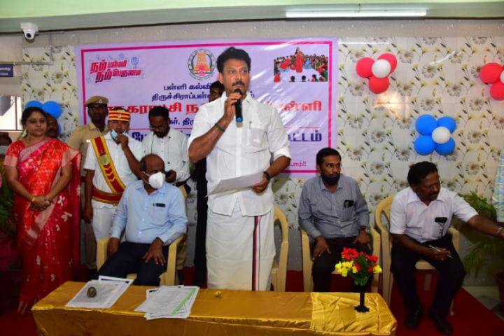 Parents must work together to make government schools a symbol of pride - Anbil Mahesh அரசு பள்ளிகளை பெருமையின் அடையாளமாக மாற்ற பெற்றோர்கள் ஒத்துழைக்க வேண்டும் - அன்பில் மகேஷ்