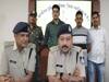 Madhya Pradesh: पुलिस ने शातिर वाहन चोरों को किया गिरफ्तार, 73 साल का बुजुर्ग निकला मास्टरमाइंड