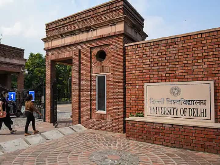 Delhi University said High rise buildings should not be built near the campus Delhi News: दिल्ली विश्वविद्यालय के पास नहीं बनेंगी बड़ी इमारतें, NGT करेगा सुनवाई
