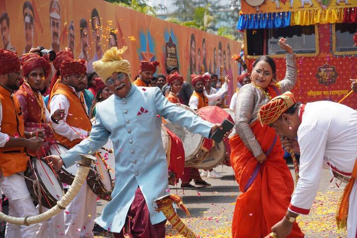 एरव्ही स्टार प्रवाहच्या लोकप्रिय मालिकांमधील या लोकप्रिय कलाकारांना त्यांच्या व्यक्तिरेखेमध्ये आपण भेटत असतो.