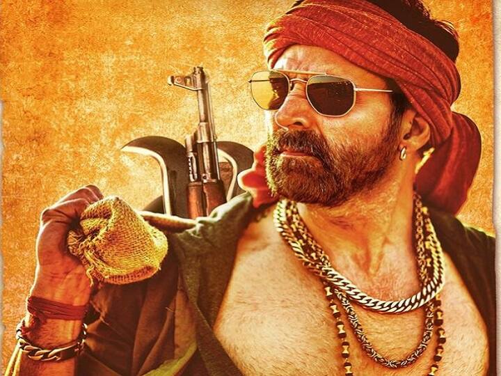 अक्षय कुमार इन दिनों अपनी हाल ही में रिलीज़ हुई फिल्म 'बच्चन पांडे' को लेकर सुर्खियों में हैं. फिल्म में अक्षय ने खूंखार गैंगस्टर का रोल निभाया है. वैसे ये पहली बार नहीं है जब अक्षय पर्दे पर नेगेटिव किरदार में उतरे हों. इससे पहले भी वो नेगेटिव रोल निभा चुके हैं.