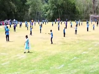 கொடைக்கானல் : நோபல் வேர்ல்ட் ரெக்கார்ட்ஸில் இடம்பிடித்த 70 பள்ளி மாணவர்களின் சாதனை தெரியுமா?