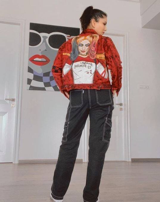 सनी लियोनी पिछले साल ही मुंबई के अंधेरी में मौजूद अपने इस आलीशान फ्लैट में शिफ्ट हुई हैं. जिसे उन्होंने लॉकडाउन लगने से पहले ही खरीदा था.