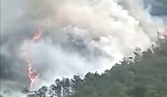 PHOTO : चीनमध्ये 133 प्रवाशांना घेऊन जाणारं विमान कोसळलं, डोंगरावर आग