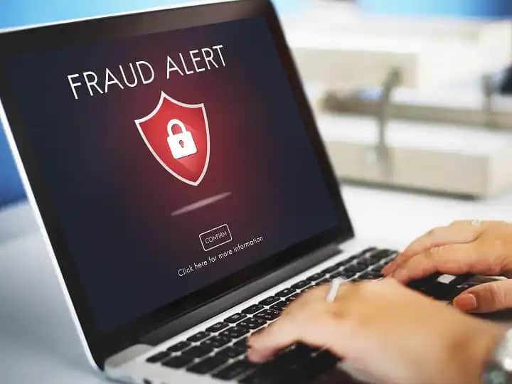 Online Loan Fraud Prevention tips keep these four things in mind before applying for online loan know details ऑनलाइन लोन के लिए कर रहे हैं अप्लाई तो रखें इन बातों का खास ध्यान, नहीं तो हो जाएंगे साइबर फ्रॉड के शिकार