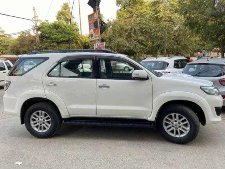 हालांकि, इस खतरे से बचा जा सकता है. आप जब कोई पुरानी कार खरीदें तो उसके पेपर्स और सर्विस रिकॉर्ड अच्छे तरीके से चेक कर लें.