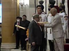 Padma Awards 2022: పద్మశ్రీ పురస్కారాల ప్రదానం- బిపిన్ రావత్, ఆజాద్, ఇంకెవరికంటే!