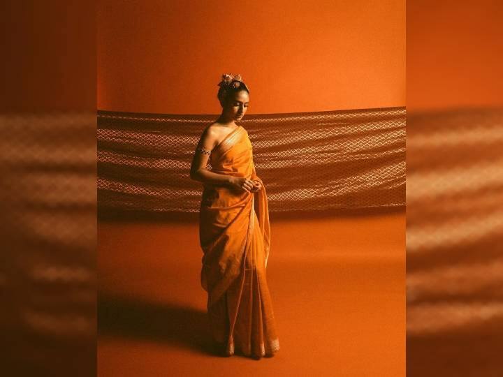 फोटो पाहता असे वाटते की, तिचा लूक एका नवीन प्रोजेक्टसाठी आहे, जो तिने इन्स्टाग्रामवर शेअर करताच व्हायरल झाला आहे.