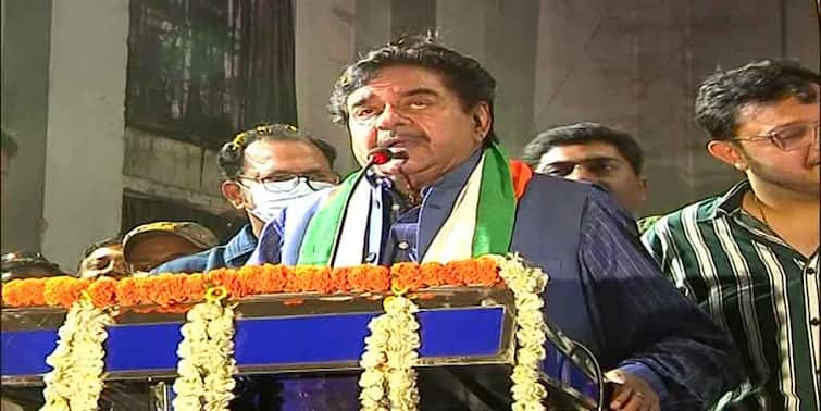 WB By Poll 2022: Shatrughan Sinha started public relations through a workers' meeting in Jamuria WB By Poll 2022: জামুড়িয়ায় কর্মিসভার মাধ্যমে জনসংযোগ শুরু শত্রুঘ্ন সিন্হার