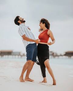 Reba Monica John: భర్తతో మాల్దీవుల్లో ఎంజాయ్ చేస్తున్న ఎఫ్ఐఆర్ బ్యూటీ రెబా