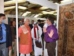 जम्मू कश्मीर आए 36 खाड़ी देशों के CEO से मिले LG मनोज सिन्हा, निवेश को लेकर 2 घंटे तक चली मीटिंग