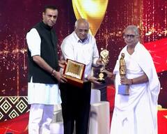 Abp અસ્મિતા સન્માન પુરસ્કાર 2022: અસ્મિતા મહાસન્માનના વિશેષ પુરસ્કારથી નિરંજનાબેનને સન્માનિત કરાયા