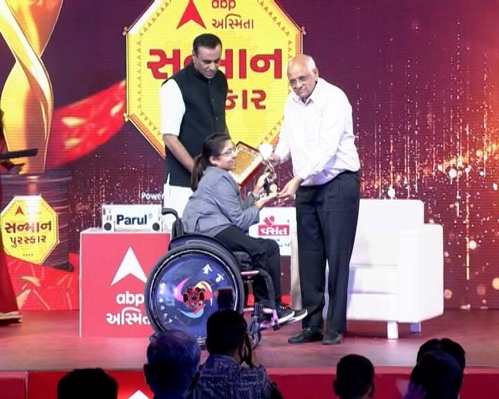 Abp Asmita Sanman Puraskar 2022: Bhavina Patel honored for shining India's name in sports Abp અસ્મિતા સન્માન પુરસ્કાર 2022: ખેલ ક્ષેત્રે ભારતનું નામ રોશન કરનાર ભાવિના પટેલનું સન્માન કરાયું