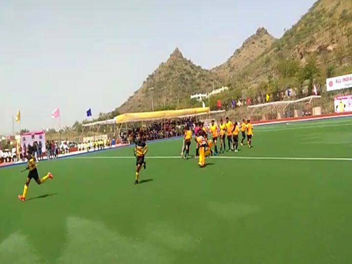 Udaipur News: उदयपुर में शुरू हुई ऑल इंडिया इंटर जोनल महिला हॉकी प्रतियोगिता, चयन होने पर खिलाड़ियों को इंडियन टीम में खेलने का मिलेगा मौका