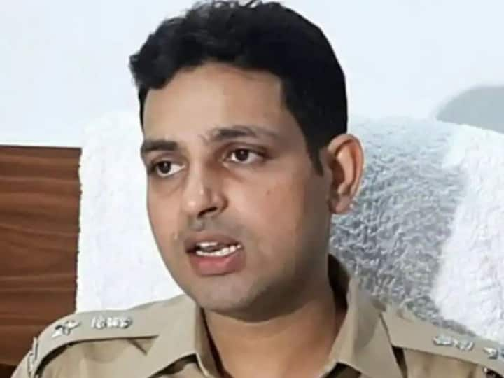 IPS officer Saurabh Tripathi sacked in recovery case now hearing on bail plea on March 23 ann वसूली मामले में IPS अधिकारी सौरभ त्रिपाठी को महाराष्ट्र सरकार ने किया निलंबित